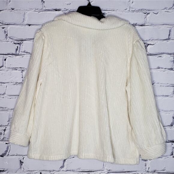 Cropped Super Soft Plush 3/4 Sleeve Jacket, size XL - Picture 2 of 3